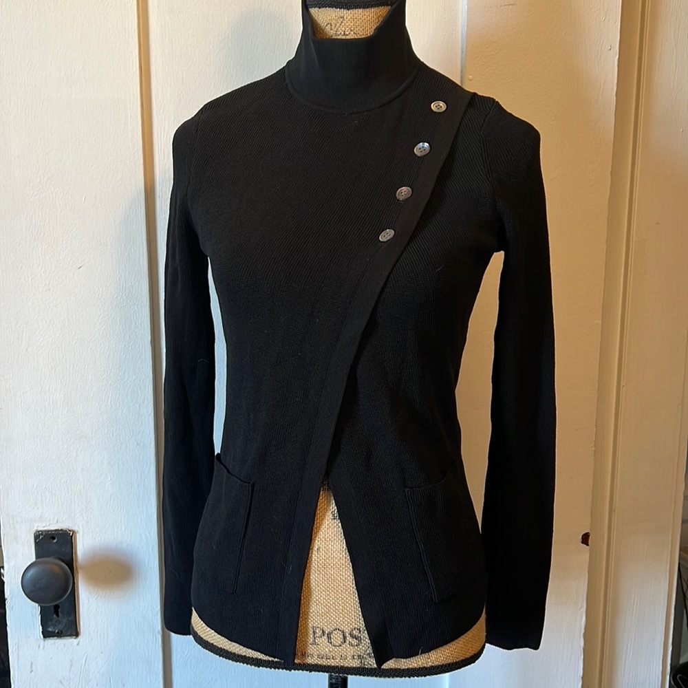 Stunning Ann Klein Sweater in Black size XS. So flattering on. Feels amazing 🖤